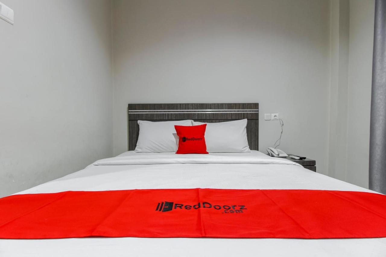 Reddoorz Plus Syariah @ Jalan Sriwijaya Μεντάν Εξωτερικό φωτογραφία