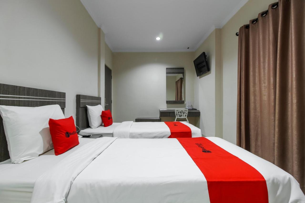 Reddoorz Plus Syariah @ Jalan Sriwijaya Μεντάν Εξωτερικό φωτογραφία
