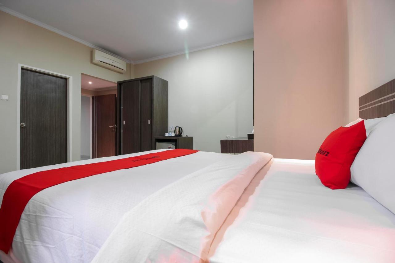 Reddoorz Plus Syariah @ Jalan Sriwijaya Μεντάν Εξωτερικό φωτογραφία