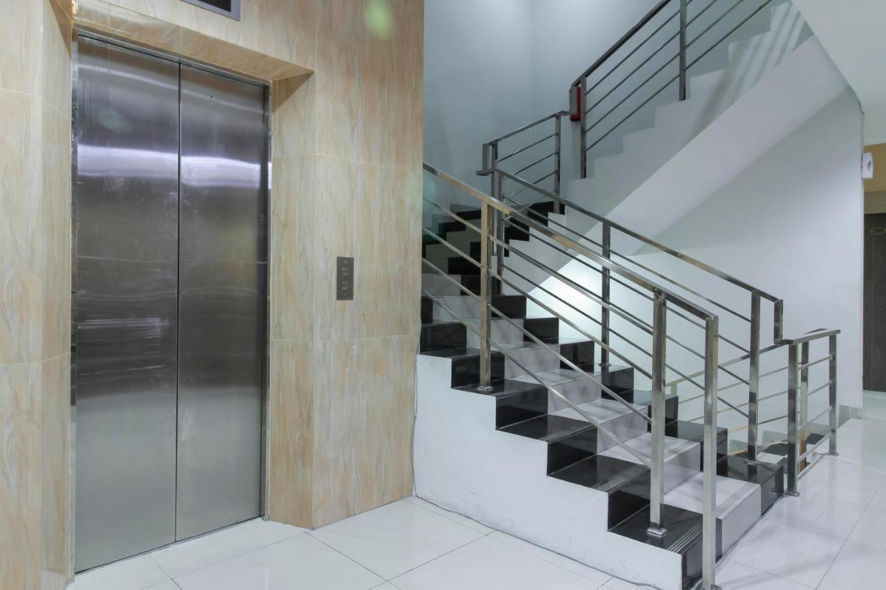 Reddoorz Plus Syariah @ Jalan Sriwijaya Μεντάν Εξωτερικό φωτογραφία