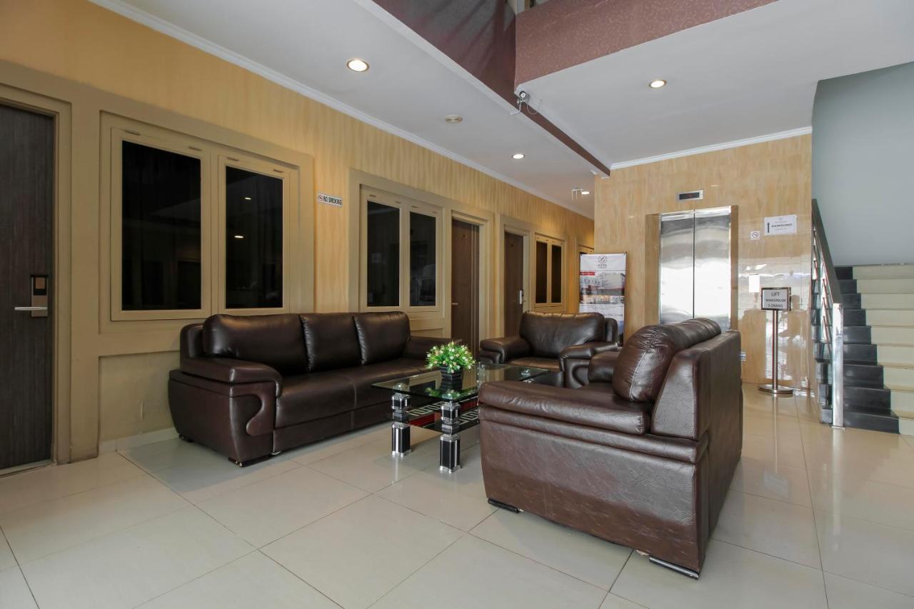 Reddoorz Plus Syariah @ Jalan Sriwijaya Μεντάν Εξωτερικό φωτογραφία