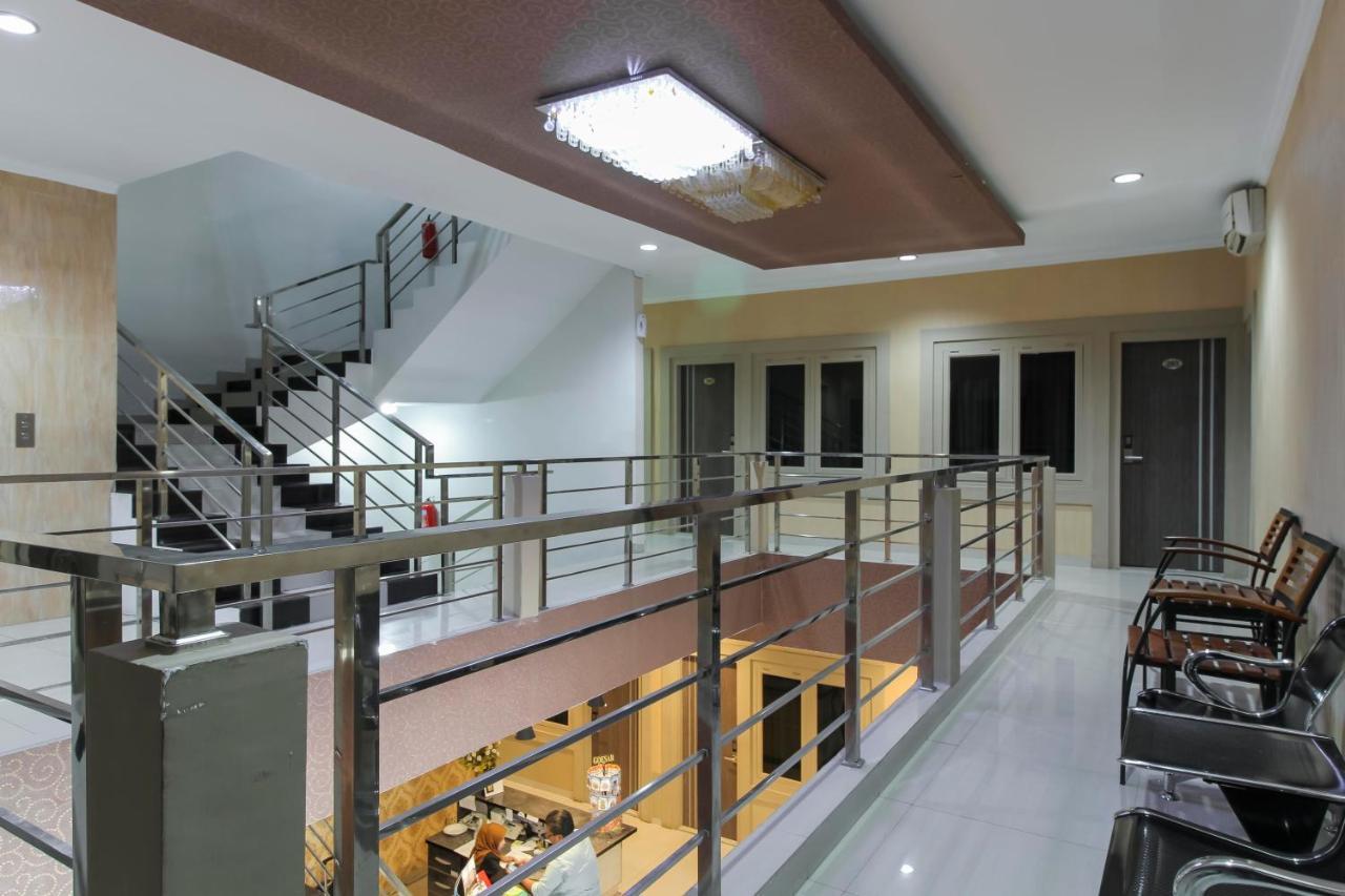 Reddoorz Plus Syariah @ Jalan Sriwijaya Μεντάν Εξωτερικό φωτογραφία