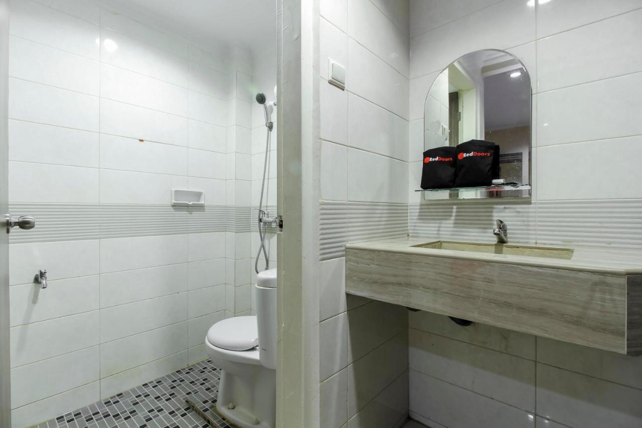Reddoorz Plus Syariah @ Jalan Sriwijaya Μεντάν Εξωτερικό φωτογραφία