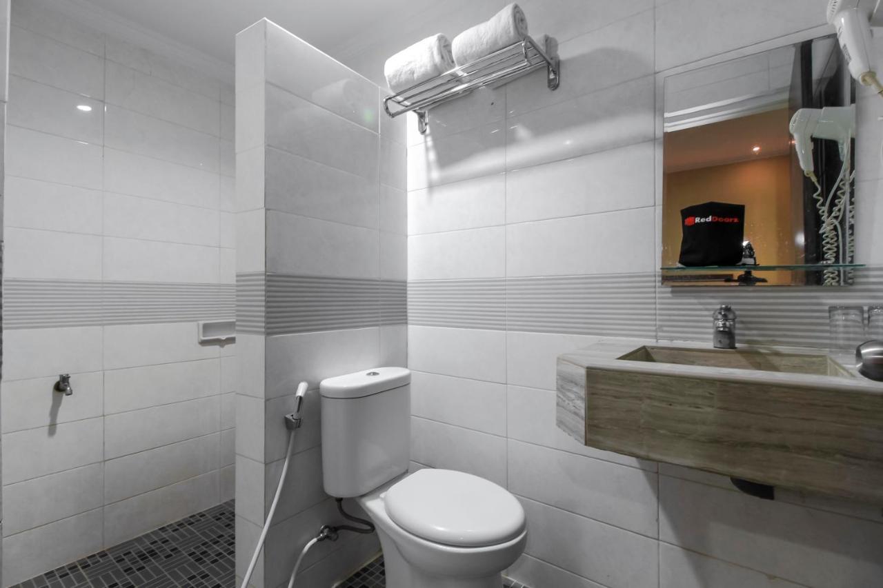 Reddoorz Plus Syariah @ Jalan Sriwijaya Μεντάν Εξωτερικό φωτογραφία