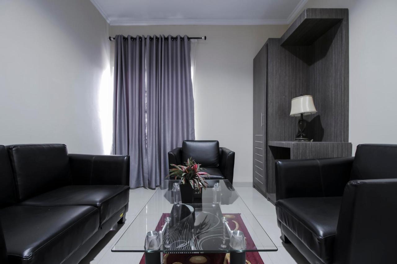 Reddoorz Plus Syariah @ Jalan Sriwijaya Μεντάν Εξωτερικό φωτογραφία