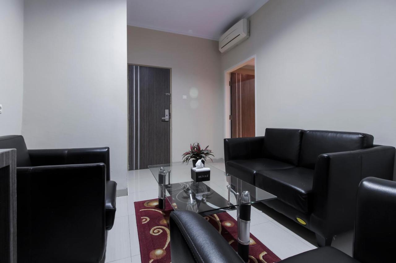 Reddoorz Plus Syariah @ Jalan Sriwijaya Μεντάν Εξωτερικό φωτογραφία